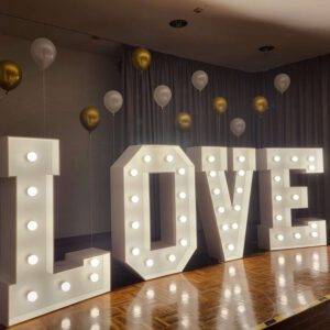 XXL LOVE Buchstaben Weiß